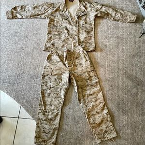 Desert Digital ACU uniform by TRU-SPEC. JCKT&PNTS